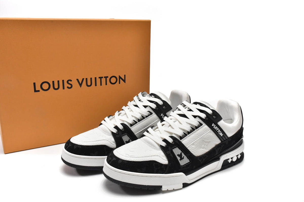 Tênis Louis Vuitton Trainer White Black
