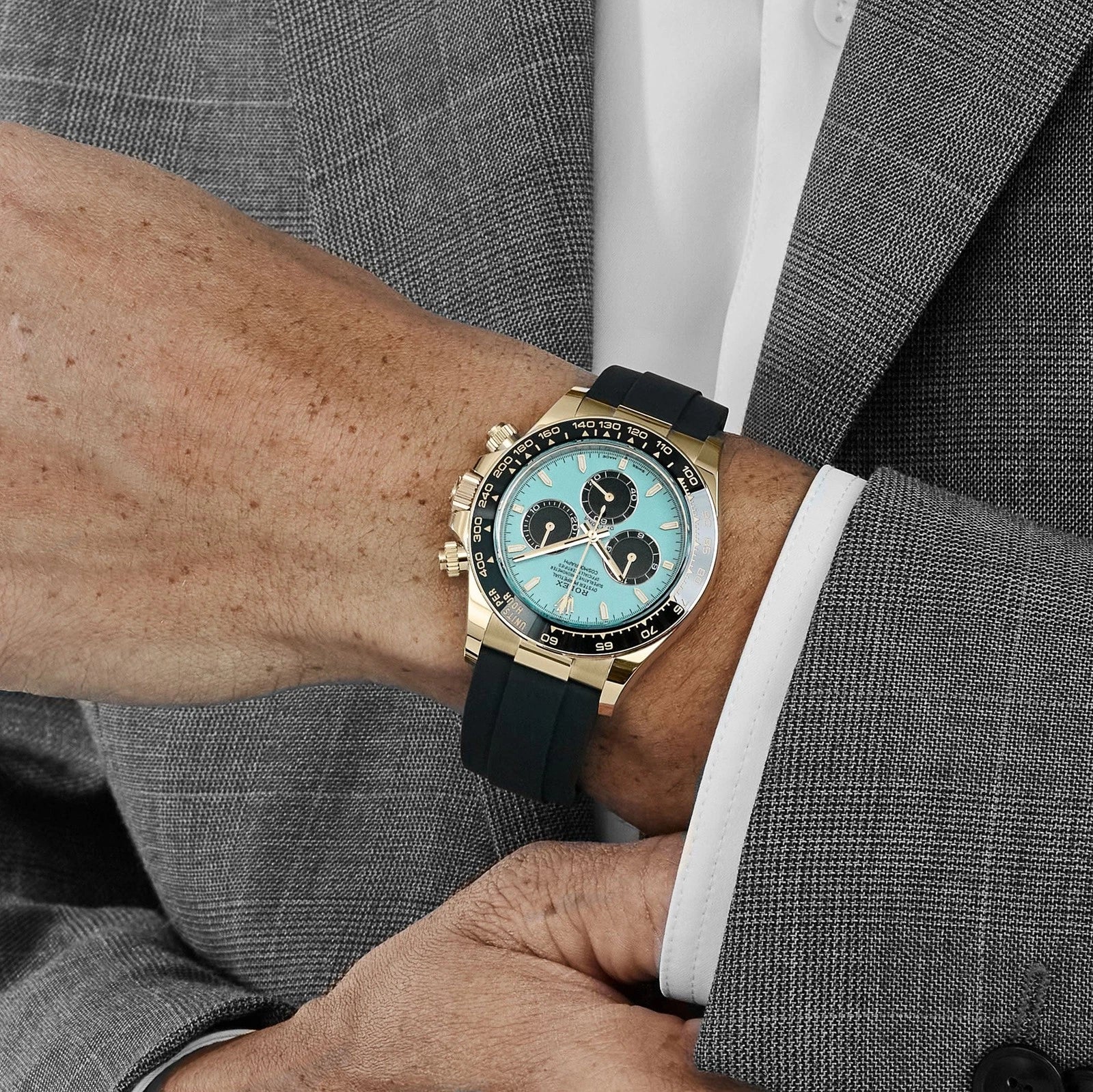 Rolex Daytona Dourado com Mostrador Turquesa